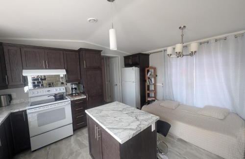 Glace Bay Apartment | 3 Bedroom Entire Windmill Coast Retreat
