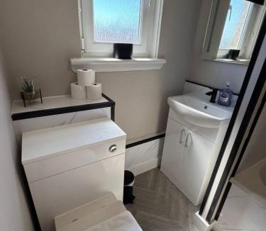 Falkirk Apartment | 3 bedroom Falkirk flat