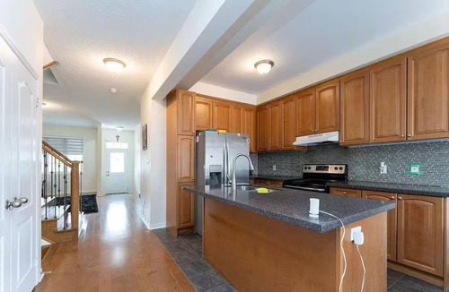 Brampton House | 3-Bedroom Family Home with Parking in Brampton