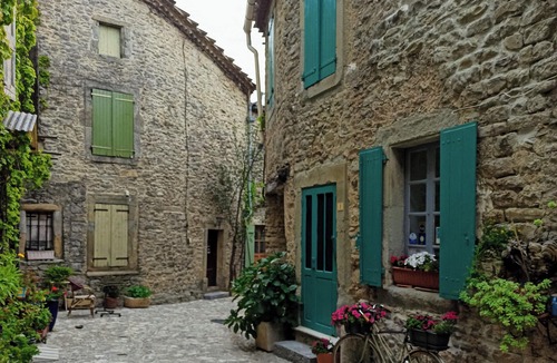 Cesseras House | 3 bedroom family house in old quarter of CESSERAS in the Minervois
