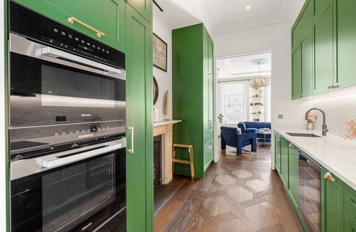 City of Westminster Apartment | 3 Bedroom Flat in London
