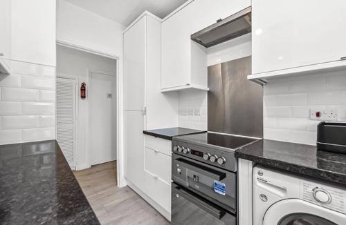 Wandsworth Apartment | 3 Bedroom Flat in Wandsworth