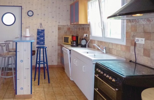 Saint-Germain-sur-Ay House | 3 bedroom accommodation in Saint Germain sur Ay