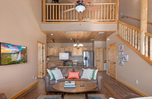 Gruene Condo | 3 Bedroom Fully Furnished Condo