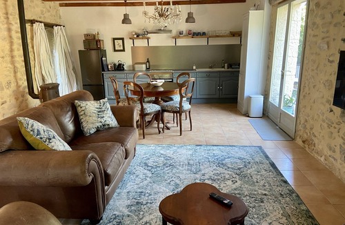 Meyrannes Apartment | 3 bedroom Gîte "Le Noyer" at Le Mas de Roussa