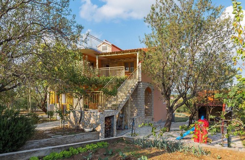 Skradin Apartment | 3 bedroom gorgeous apartment in Skradin
