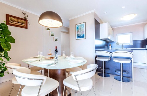 Bacvice Apartment | 3 bedroom gorgeous apartment in Split