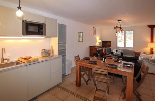 Sollies Pont House | 3 bedroom gorgeous home in Sollies Pont