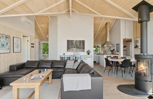 Lyngsbæk Strand House | 3 bedroom gorgeous home in Ebeltoft