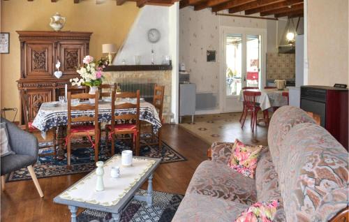 Biras House | 3 Bedroom Gorgeous Home In Biras