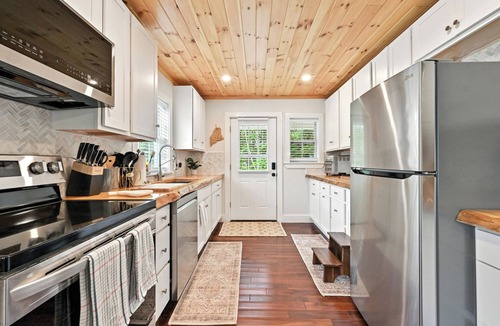 Edgecomb House | 3 Bedroom Happy Cottage 15