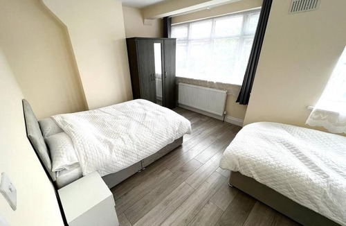 Broad Green House | 3 Bedroom Holiday Home