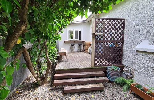 Palmerston North House | 3 Bedroom home, OSP parking for 2 vehicles, fast WiFi, 5 minute walk to city