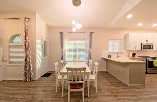 Richland House | 3-bedroom Home for Working Professionals