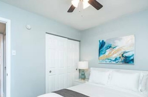 Hazelwood House | 3 Bedroom Home in a Convenient Location JZ Vacation Rentals