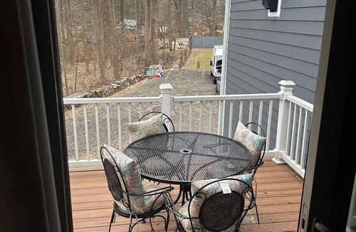 Bethesda House | 3-bedroom home in awesome quiet neighborhood of Bethesda with WiFi, AC