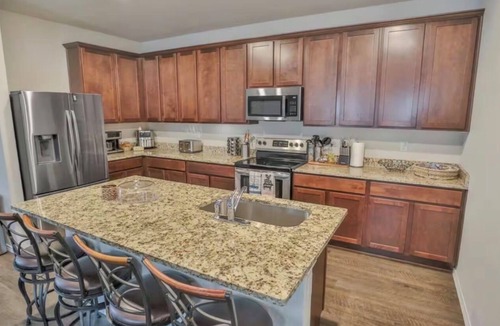 Elmendorf House | 3 Bedroom Home in Elmendorf/San Antonio
