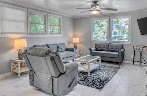 Port Neches House | 3 bedroom home in Port Neches