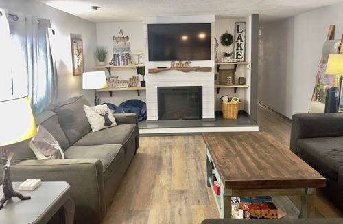 Canadian House | 3-bedroom home near Arrowhead State Park!