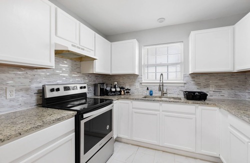 West Dallas House | 3 Bedroom Home near Downtown Dallas