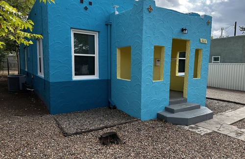 University Heights House | 3 Bedroom home near UNM, Nob Hill, and downtown