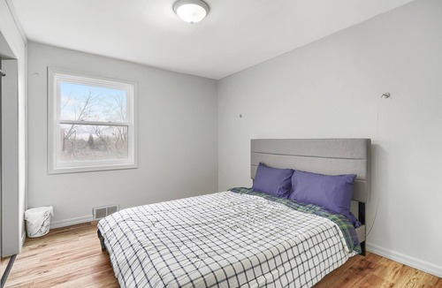 Oshawa House | 3 Bedroom Home + Party Barn