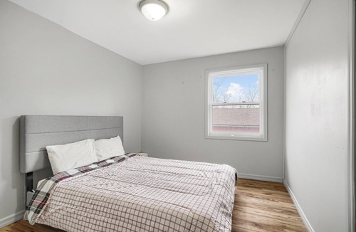 Oshawa House | 3 Bedroom Home + Party Barn