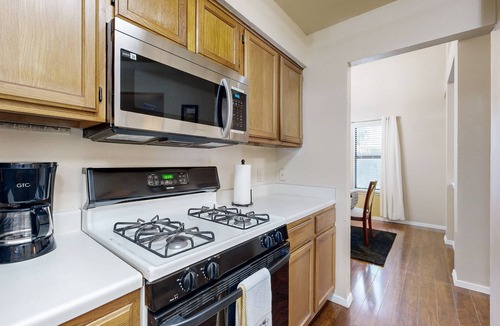 McKinney House | 3-bedroom home with enclosed backyard in South Austin