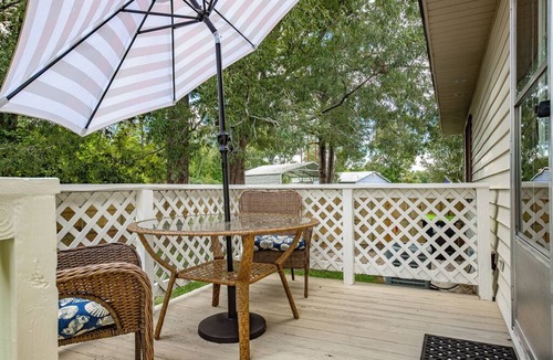 New Bern House | 3-Bedroom Home with King Bed, Smart TVs & Fenced Yard