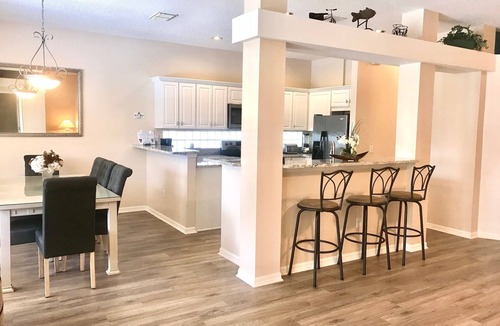 Sunset Lakes House | 3 Bedroom Home with Private Pool Area and Wireless Internet