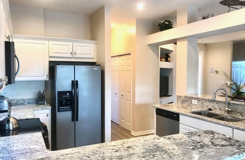 Sunset Lakes House | 3 Bedroom Home with Private Pool Area and Wireless Internet