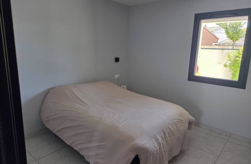 Romans-sur-Isere Cabin | 3 bedroom house with swimming pool in Romans-sur-Isère Quiet and secure condominium
