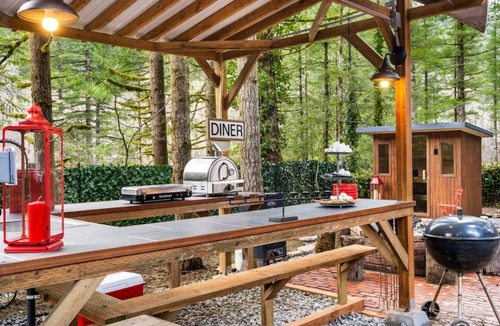 Washougal House | 3 Bedroom House At The Falls With Hot Tub and Sauna