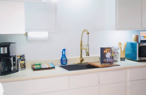 Temple House | 3-bedroom house. Everything you need in one spot. quiet and cozy home.