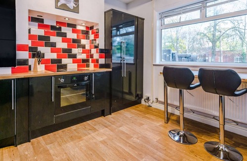 Blacon House | 3 Bedroom House - Garden-Parking