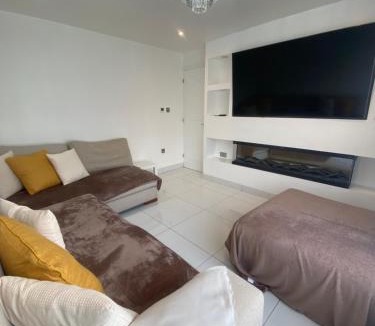 Great Houghton House | 3 Bedroom House