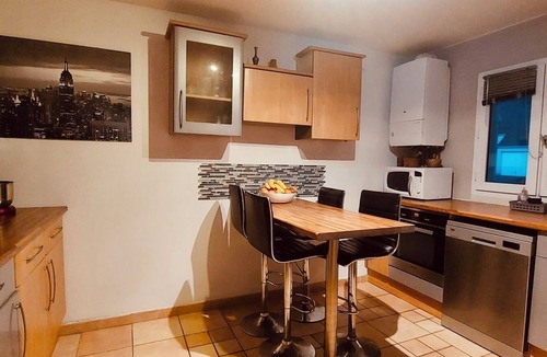 La Demi-Lune House | 3 bedroom house, gym, jacuzzi and garden
