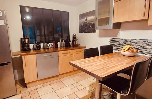 La Demi-Lune House | 3 bedroom house, gym, jacuzzi and garden