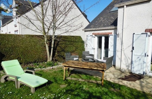 La Demi-Lune House | 3 bedroom house, gym, jacuzzi and garden