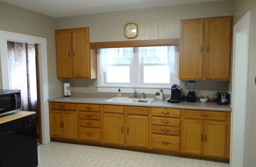 South Loup City House | 3-bedroom house in charming Loup City with AC