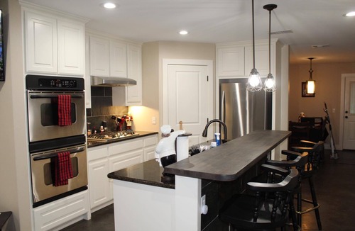 Denison House | 3-bedroom house in charming Denison with office and large fully fenced back yard