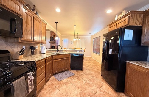 Amarillo House | 3-bedroom house in cool City-View Amarillo with refreshing AC