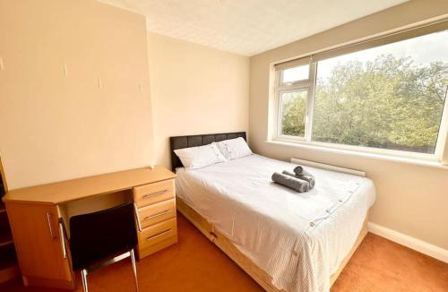 Longlands House | 3 Bedroom House in DA15