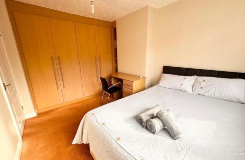 Longlands House | 3 Bedroom House in DA15