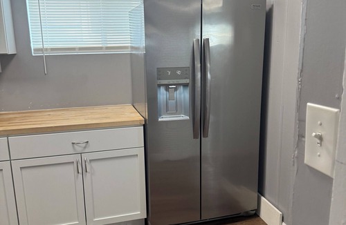 Lindenwood Park House | 3-bedroom house in fabulous St. Louis with AC