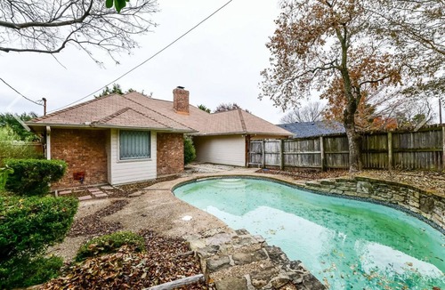 DeSoto House | 3-bedroom house in fantastic DeSoto with AC, WiFi