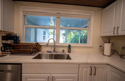 Broadview Manor House | 3-bedroom house in lovely Fort Myers with ACnWelcome to our Garden Villa!