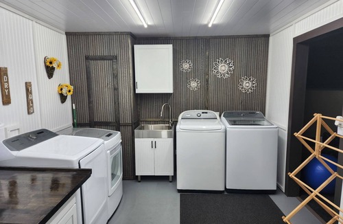 Side Lake House | 3-bedroom house in lovely Side Lake with AC and fitness room, close to Trails