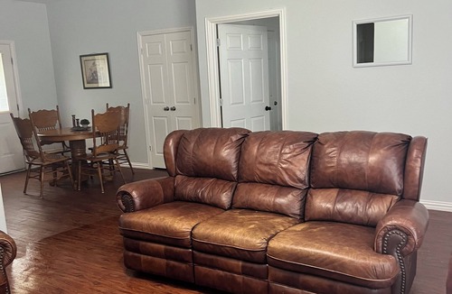 Calera House | 3-bedroom house in marvelous Calera with WiFi, AC