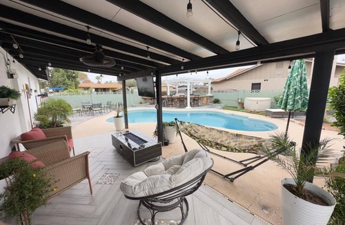 North Mountain House | 3-bedroom house in nice Phoenix with cool AC